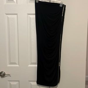 XS Midi/long Marciano black skirt with zipper opening on side curve hugging